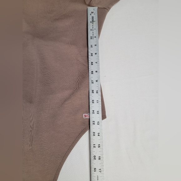 Hudson Knot Back Long Sleeve Snsp Closure Bodysuit Deep Taupe Size Medium - Picture 11 of 15